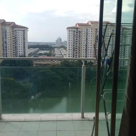 11-Modern Homestay Palazio Lake View Mount Austin Palazio Near Aeon Themepark Toppen Ikea Джохор-Бару Экстерьер фото