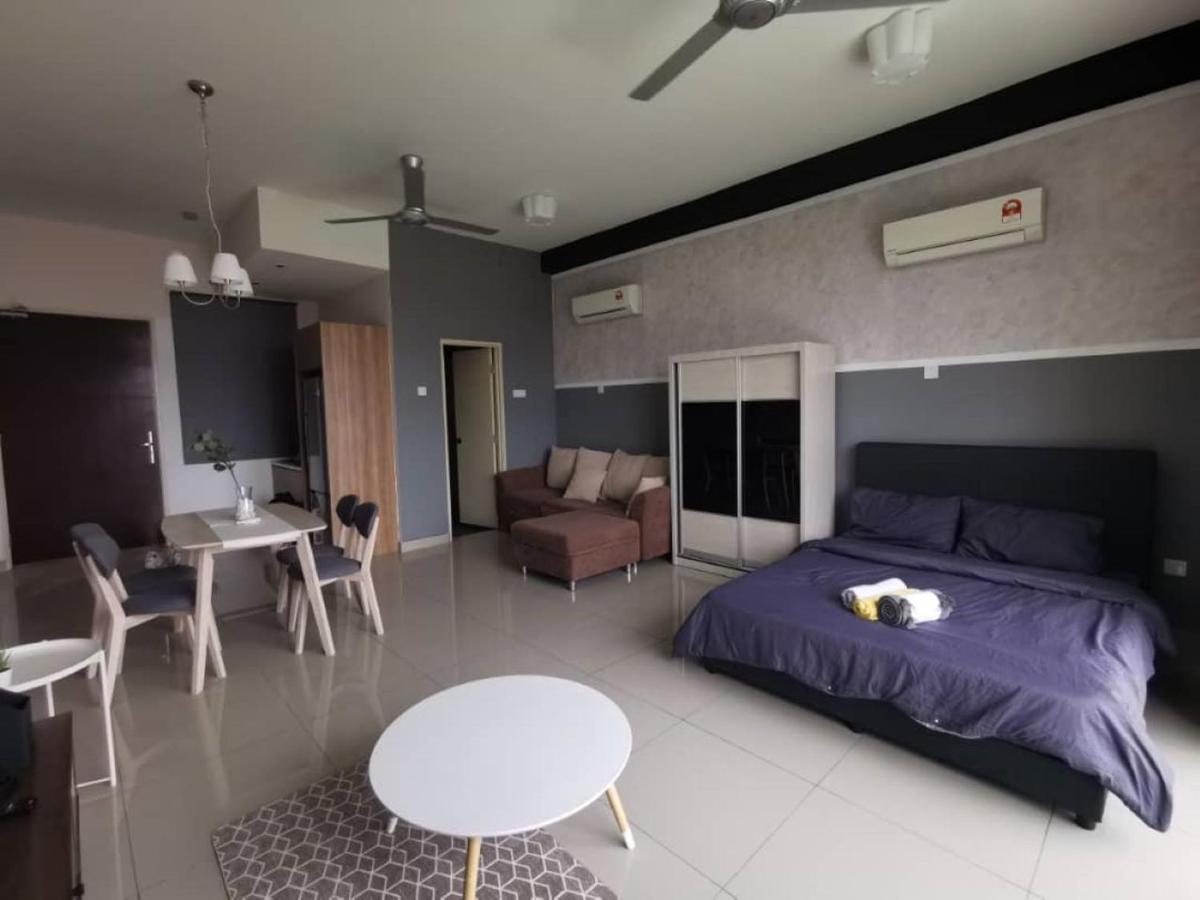 11-Modern Homestay Palazio Lake View Mount Austin Palazio Near Aeon Themepark Toppen Ikea Джохор-Бару Экстерьер фото