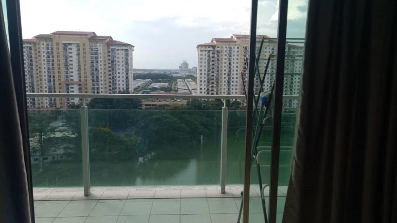 11-Modern Homestay Palazio Lake View Mount Austin Palazio Near Aeon Themepark Toppen Ikea Джохор-Бару Экстерьер фото